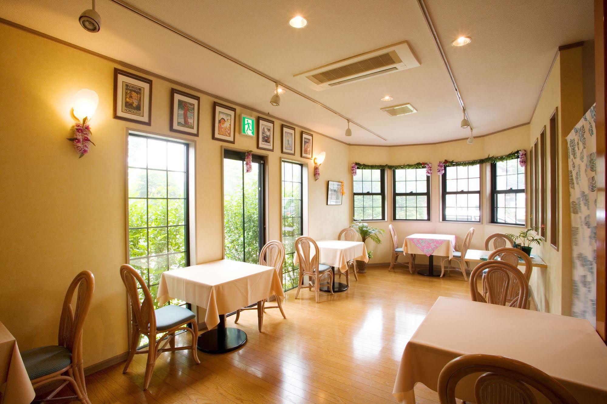 ペンションカパルア軽井沢 Hotel Karuizawa Eksteriør billede